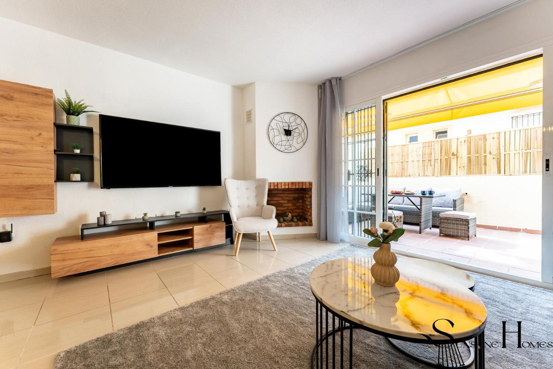 Townhouse With Jacuzzi,sea Views, Swimming Pool,garage Holiday home *